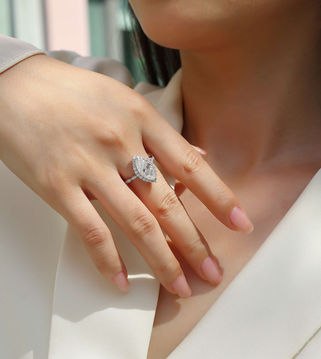 1The Realm Of Delight - A Fashionable Diamond Jewelry Piece Set With Moissanite S925 Sterling Silver And Platinum-plated Diamond Ring Prohibit TikTok sales