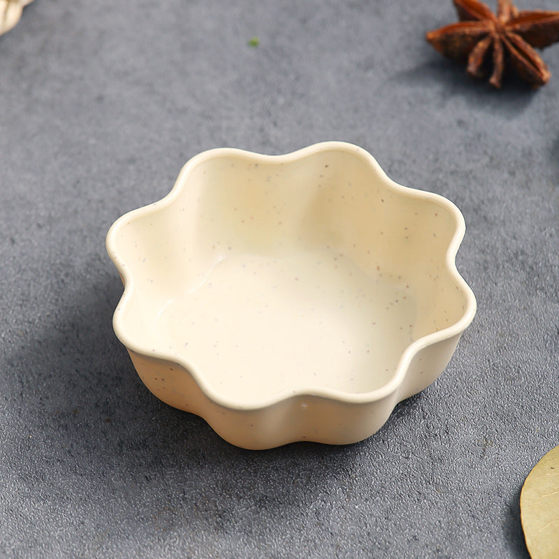 Japanese Love Plate Leaf Plum Small Seasoning Dish